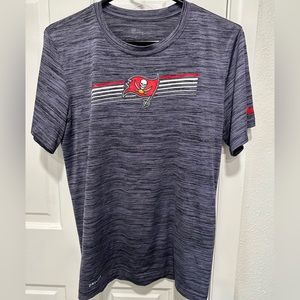 4/$25 Nike Dri-Fit NFL Buccaneers t-shirt in dark gray/blue heather. Size small
